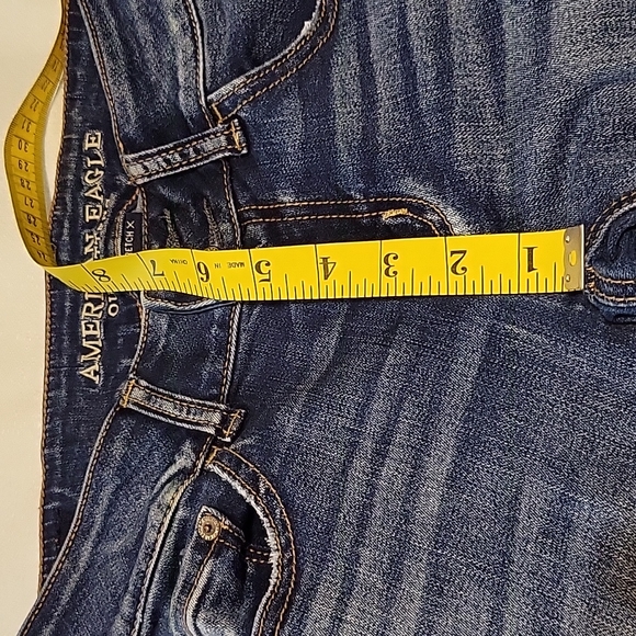 American Eagle medium wash artist flare size 2 - Picture 3 of 7